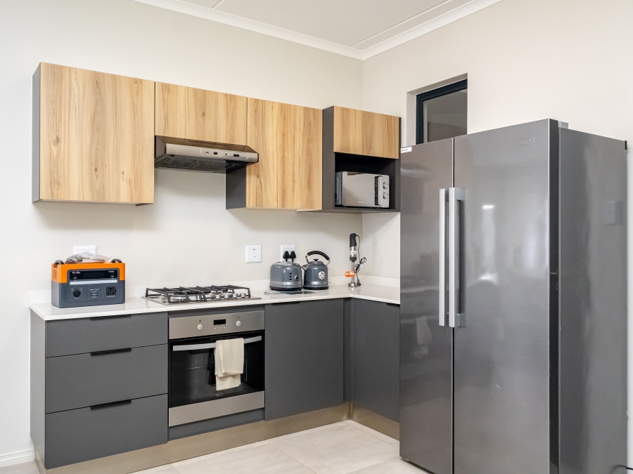 2 Bedroom Property for Sale in Noordwyk Gauteng