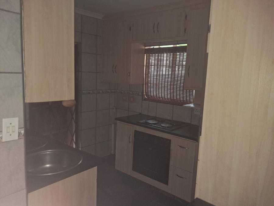To Let 2 Bedroom Property for Rent in Montana Park Gauteng