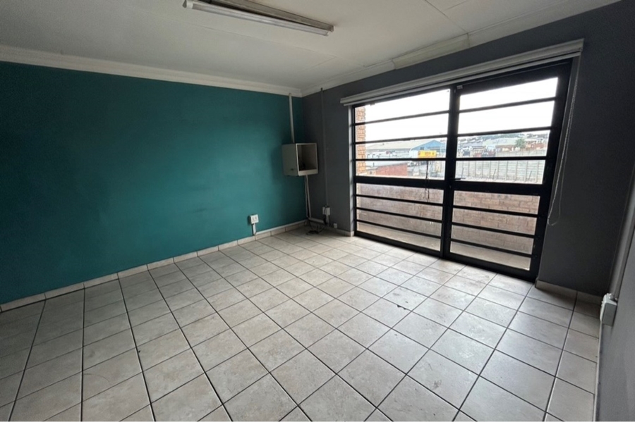 To Let commercial Property for Rent in Anderbolt Gauteng