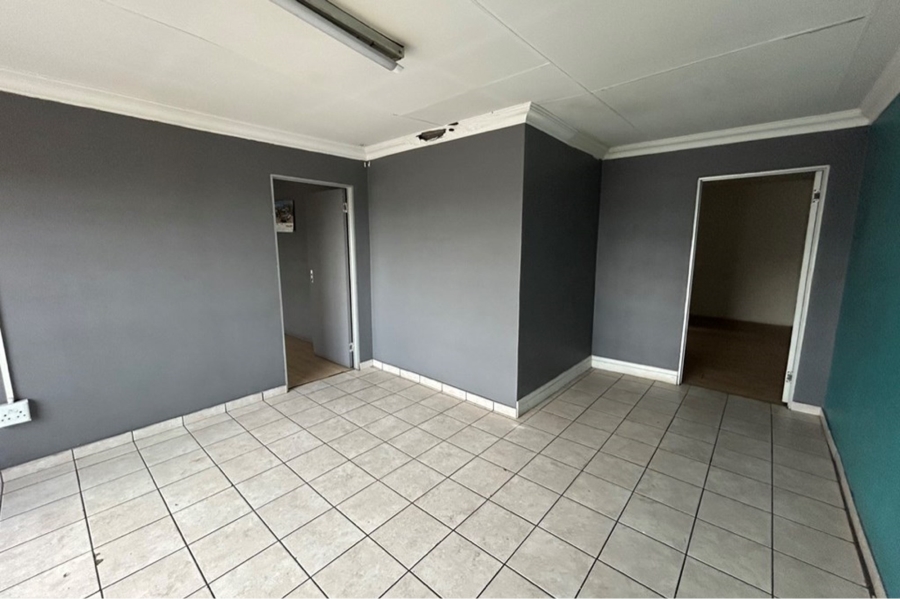 To Let commercial Property for Rent in Anderbolt Gauteng