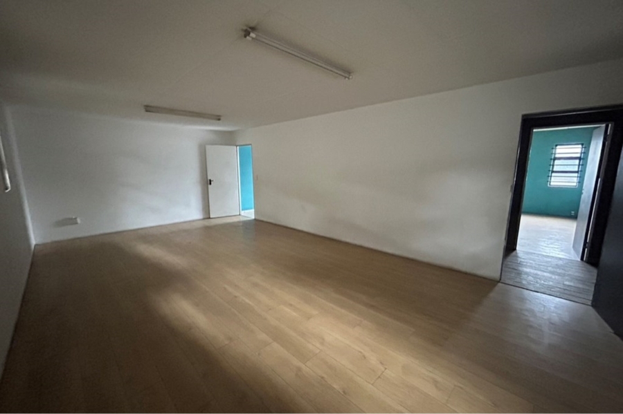 To Let commercial Property for Rent in Anderbolt Gauteng
