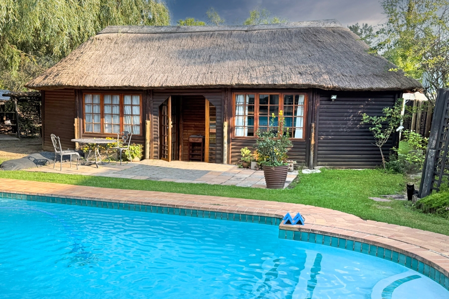 10 Bedroom Property for Sale in Glen Austin Gauteng