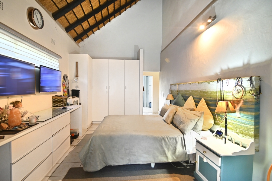 10 Bedroom Property for Sale in Glen Austin Gauteng