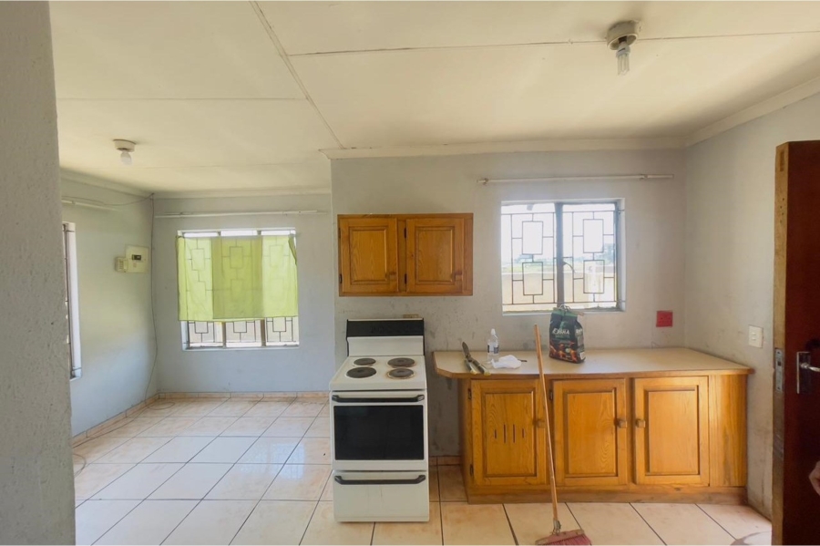 3 Bedroom Property for Sale in Roodekop Gauteng