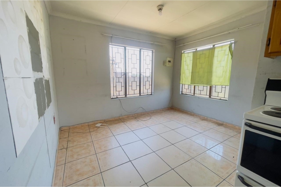 3 Bedroom Property for Sale in Roodekop Gauteng