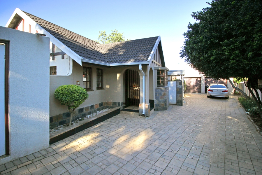 3 Bedroom Property for Sale in Sharonlea Gauteng