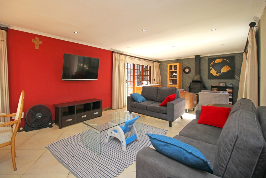 3 Bedroom Property for Sale in Sharonlea Gauteng