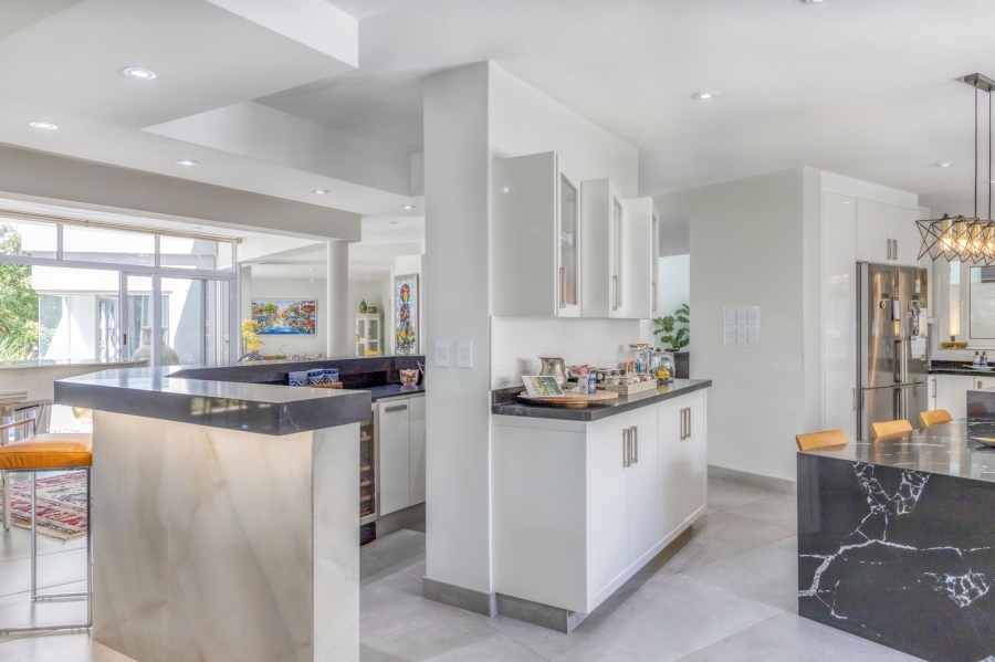 To Let 5 Bedroom Property for Rent in Fourways Gardens Gauteng