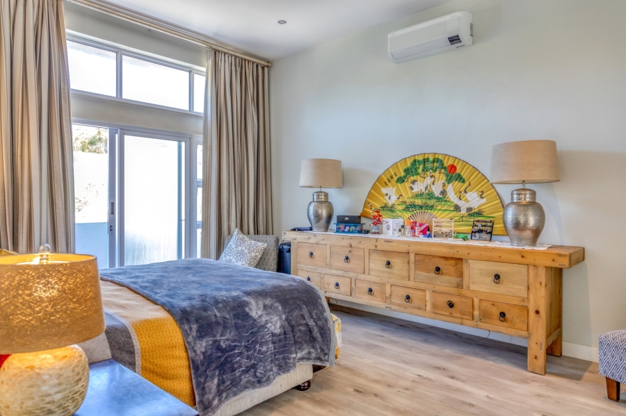 To Let 5 Bedroom Property for Rent in Fourways Gardens Gauteng