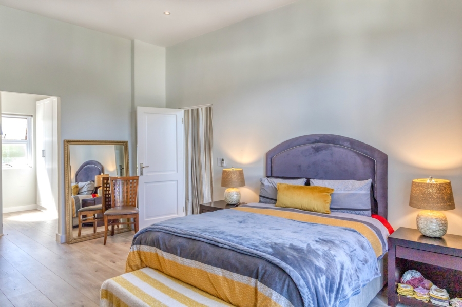 To Let 5 Bedroom Property for Rent in Fourways Gardens Gauteng