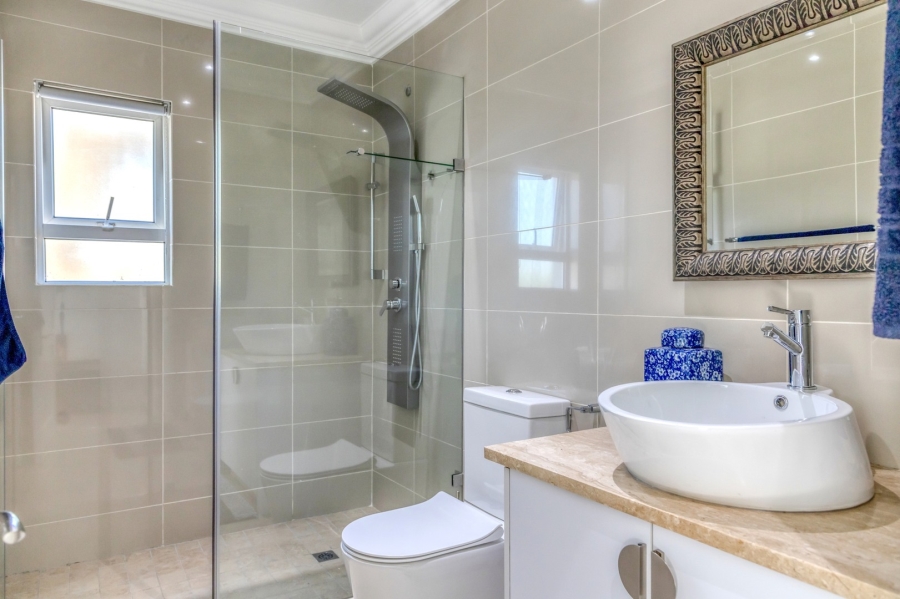 To Let 5 Bedroom Property for Rent in Fourways Gardens Gauteng