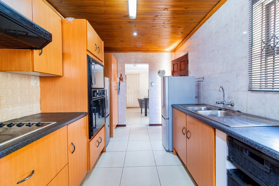 4 Bedroom Property for Sale in Lenasia South Gauteng