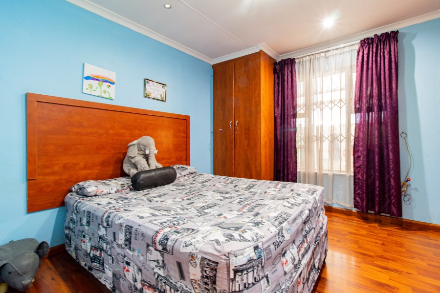 4 Bedroom Property for Sale in Lenasia South Gauteng