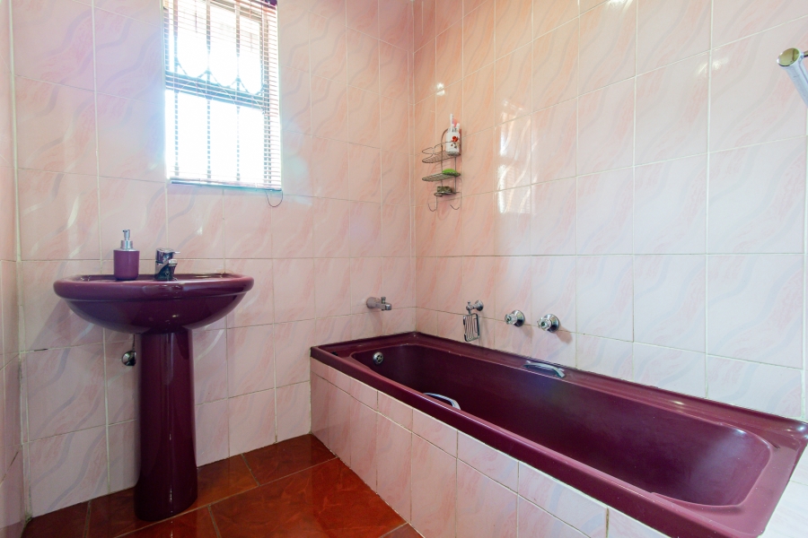 4 Bedroom Property for Sale in Lenasia South Gauteng