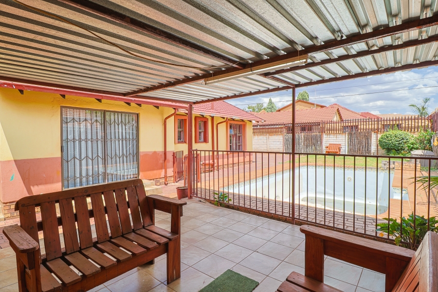 4 Bedroom Property for Sale in Lenasia South Gauteng