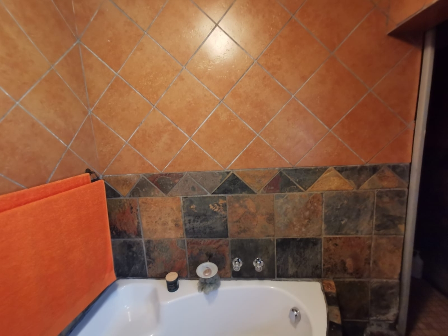 3 Bedroom Property for Sale in Brackendowns Gauteng