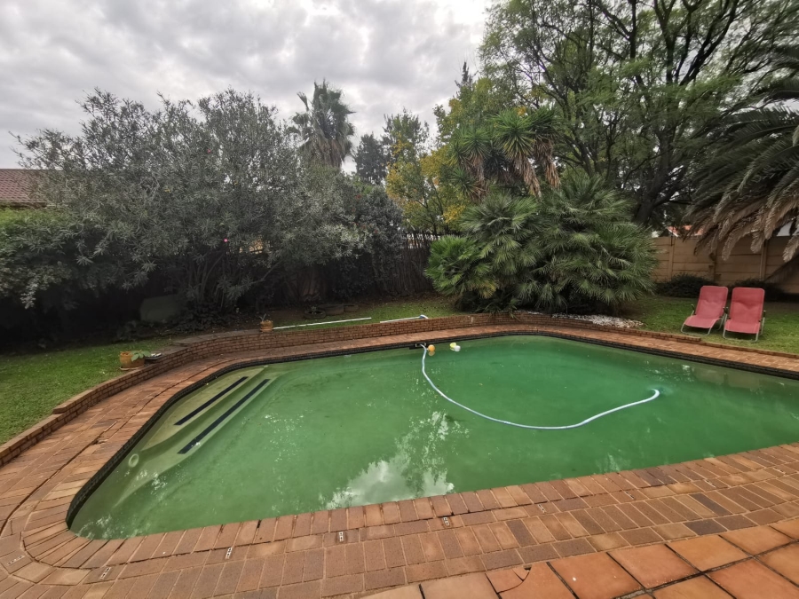 3 Bedroom Property for Sale in Brackendowns Gauteng