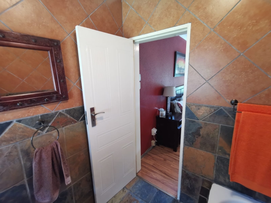 3 Bedroom Property for Sale in Brackendowns Gauteng