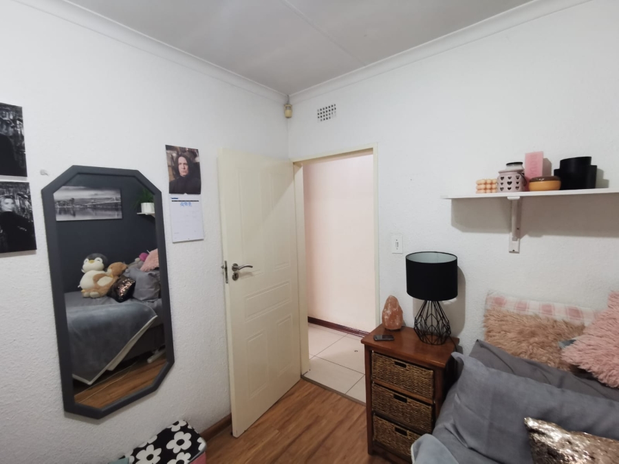 3 Bedroom Property for Sale in Brackendowns Gauteng
