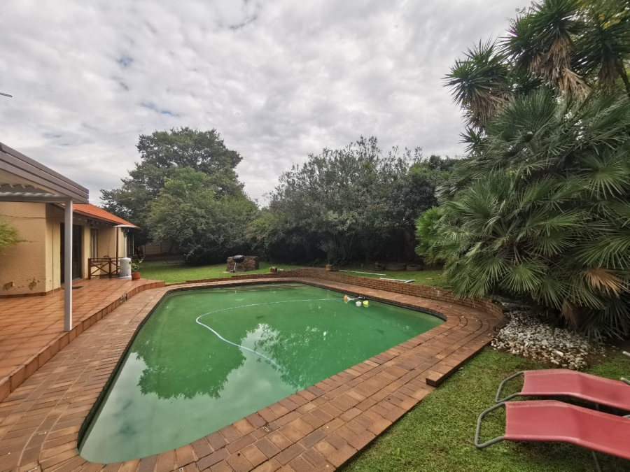3 Bedroom Property for Sale in Brackendowns Gauteng