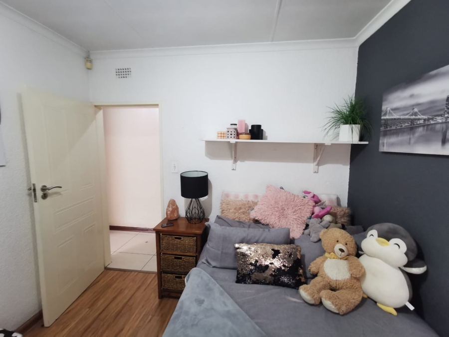 3 Bedroom Property for Sale in Brackendowns Gauteng