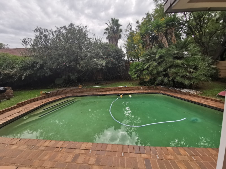 3 Bedroom Property for Sale in Brackendowns Gauteng