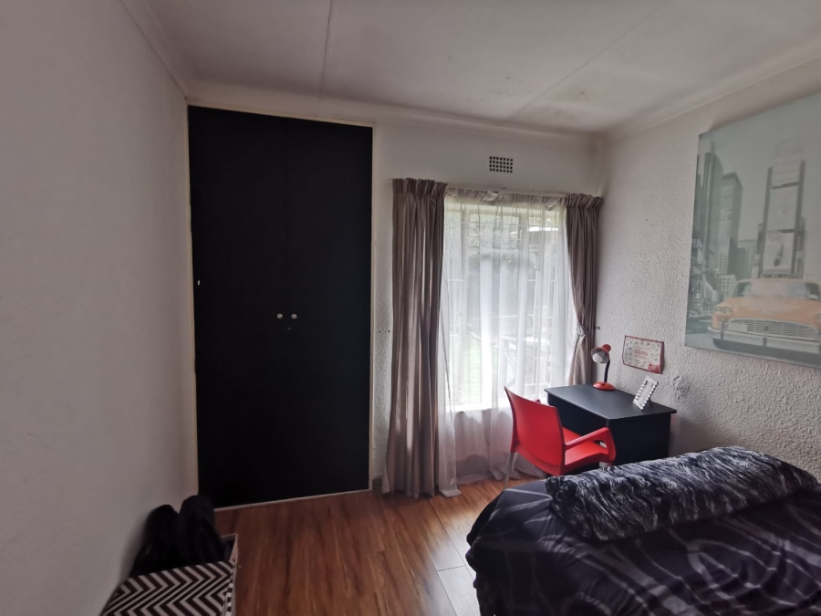 3 Bedroom Property for Sale in Brackendowns Gauteng