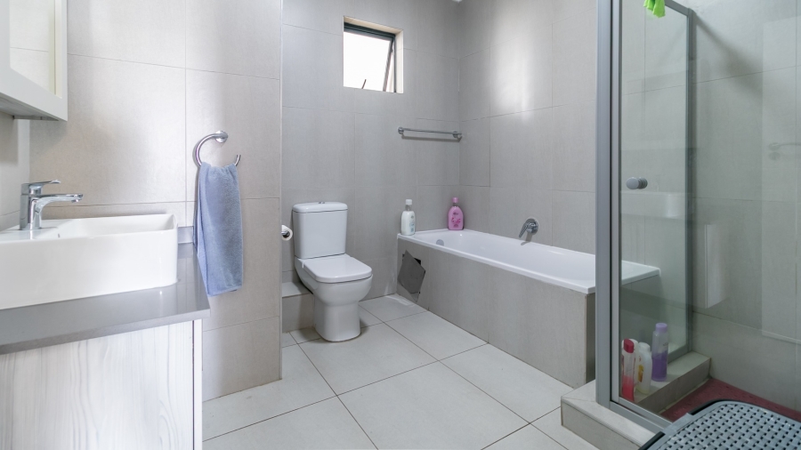 2 Bedroom Property for Sale in Carlswald Gauteng