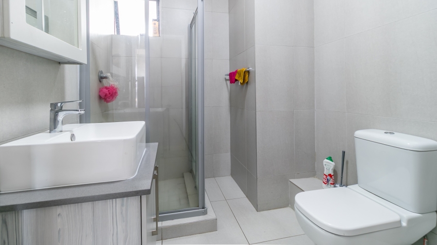 2 Bedroom Property for Sale in Carlswald Gauteng