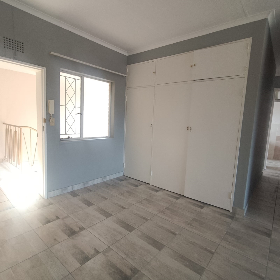 To Let 1 Bedroom Property for Rent in Northcliff Gauteng