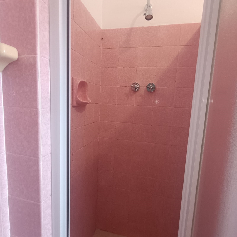 To Let 1 Bedroom Property for Rent in Northcliff Gauteng