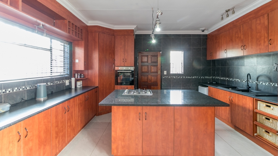 3 Bedroom Property for Sale in Vorna Valley Gauteng