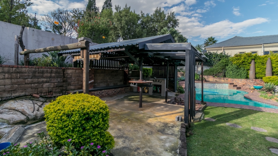 3 Bedroom Property for Sale in Vorna Valley Gauteng