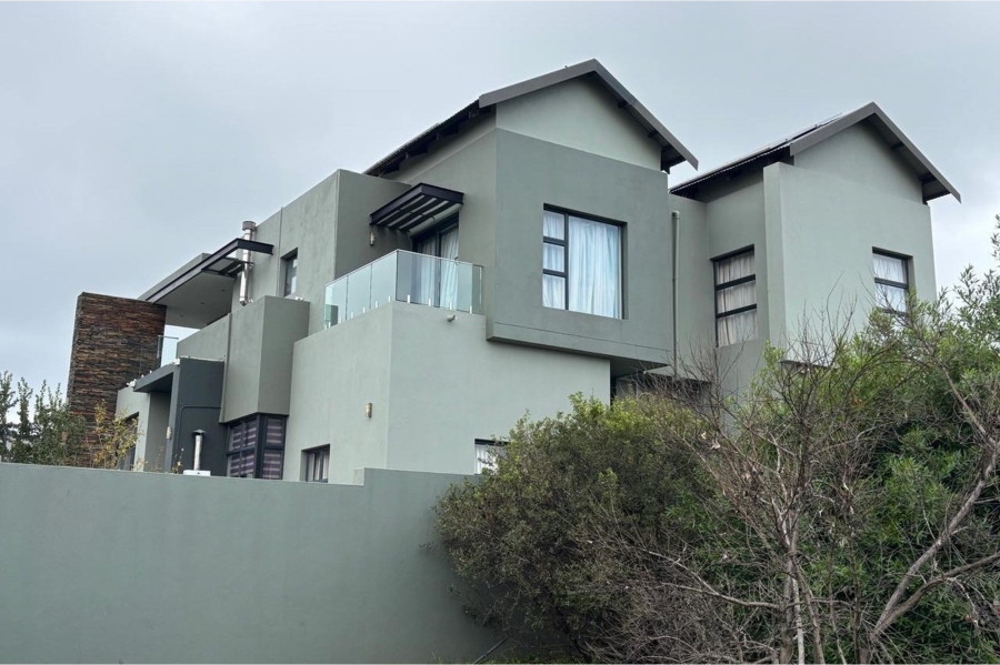 5 Bedroom Property for Sale in Mooikloof Gauteng