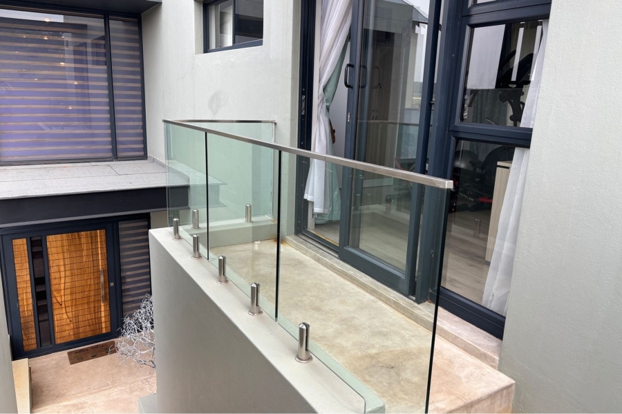 5 Bedroom Property for Sale in Mooikloof Gauteng