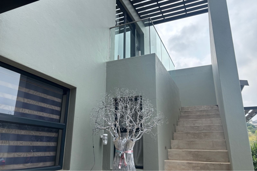 5 Bedroom Property for Sale in Mooikloof Gauteng