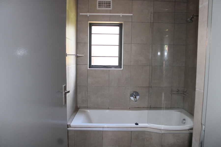 2 Bedroom Property for Sale in La Montagne Gauteng