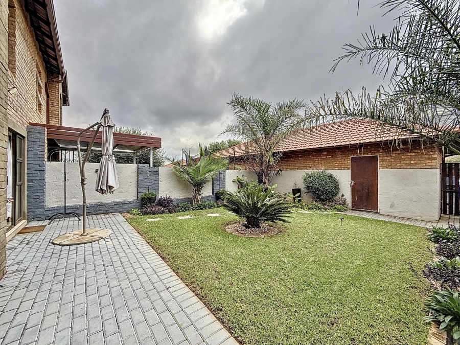 3 Bedroom Property for Sale in Hazeldean Gauteng