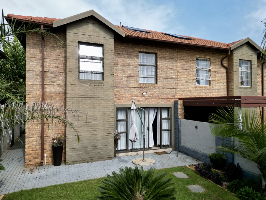 3 Bedroom Property for Sale in Hazeldean Gauteng