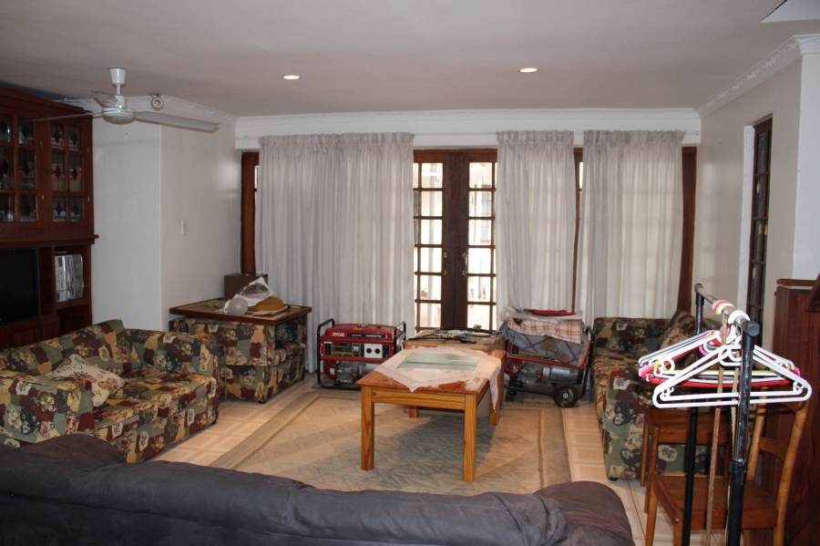 5 Bedroom Property for Sale in Ninapark Gauteng