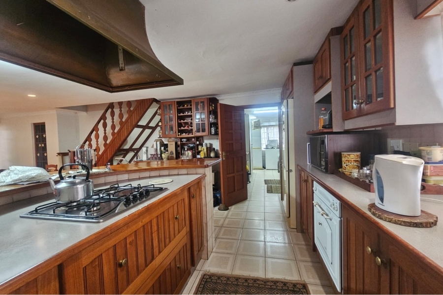 5 Bedroom Property for Sale in Ninapark Gauteng