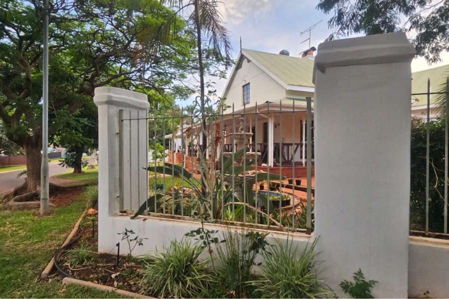 5 Bedroom Property for Sale in Ninapark Gauteng