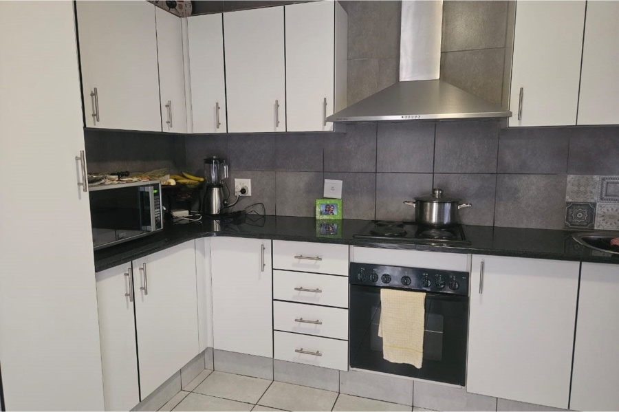 3 Bedroom Property for Sale in Constantia Park Gauteng