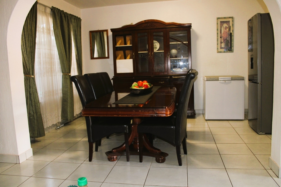3 Bedroom Property for Sale in Constantia Park Gauteng