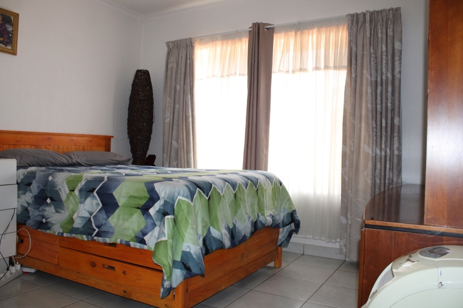 3 Bedroom Property for Sale in Constantia Park Gauteng