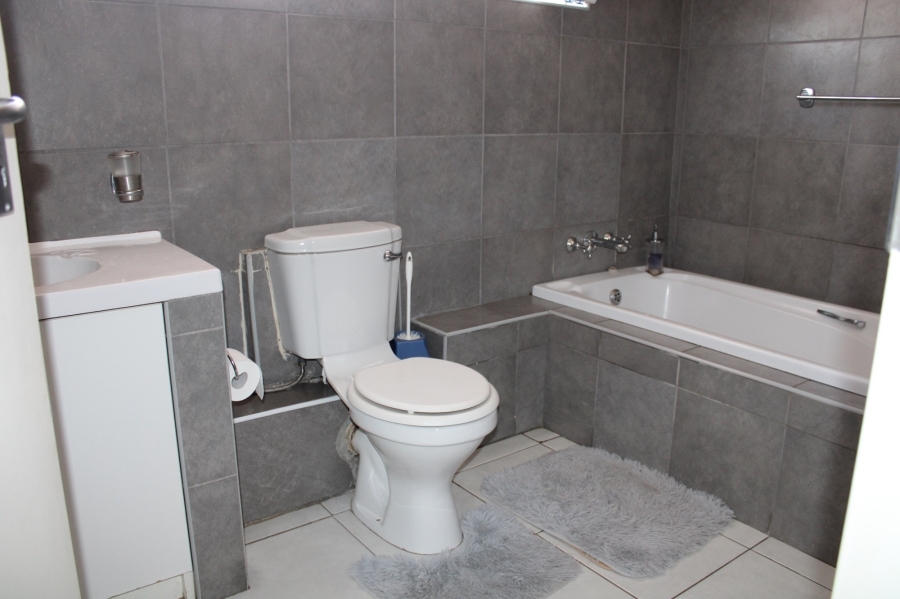 3 Bedroom Property for Sale in Constantia Park Gauteng