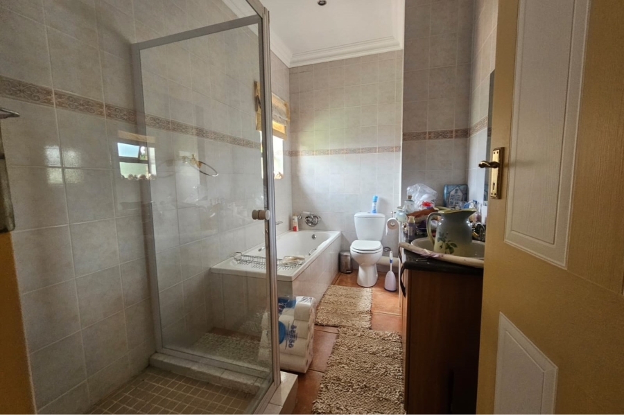 8 Bedroom Property for Sale in Ninapark Gauteng