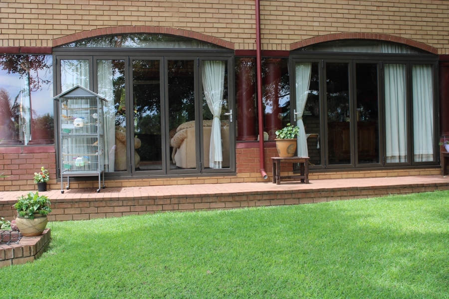 8 Bedroom Property for Sale in Ninapark Gauteng