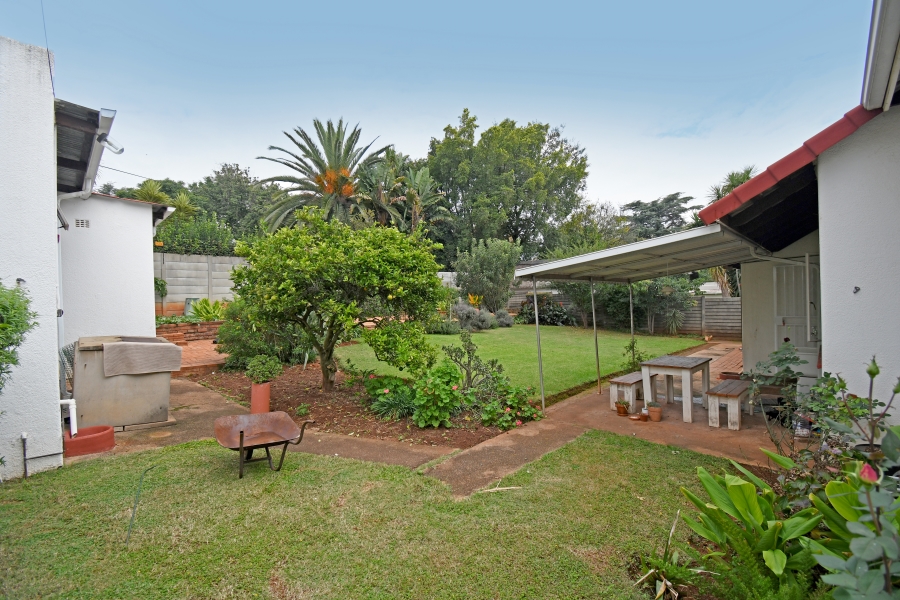 To Let 3 Bedroom Property for Rent in Blairgowrie Gauteng