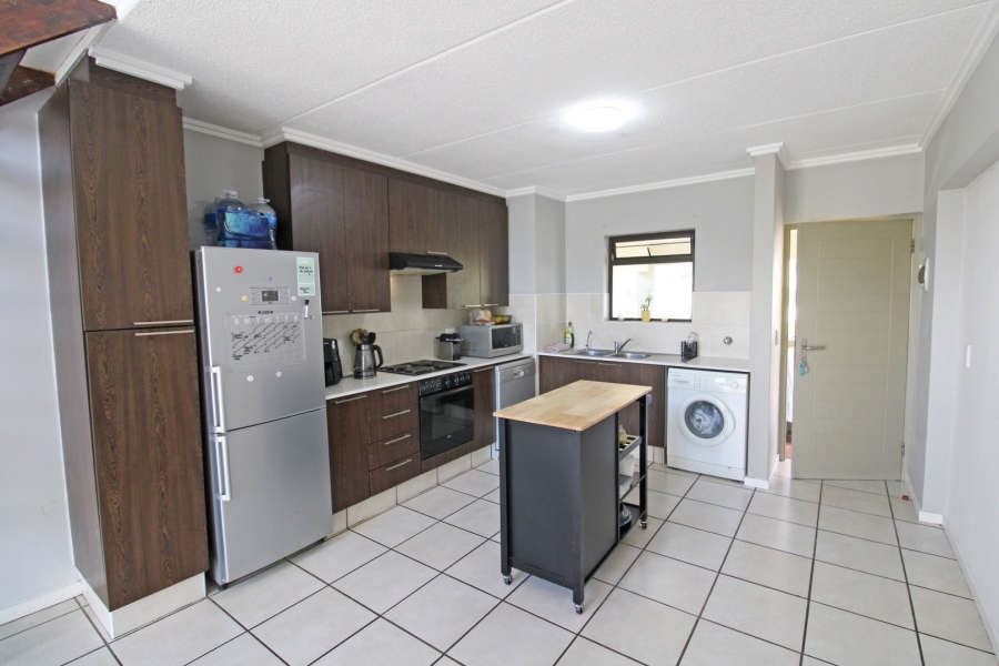 2 Bedroom Property for Sale in Bryanston Gauteng